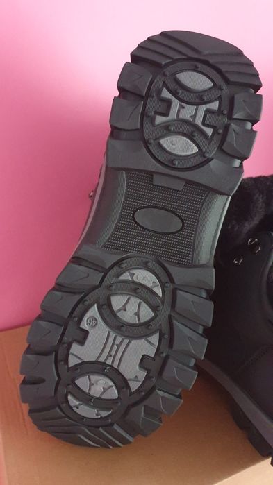 Buty męskie zimowe czarny kolor Rozmiar 46 / wkładka to 29 cm