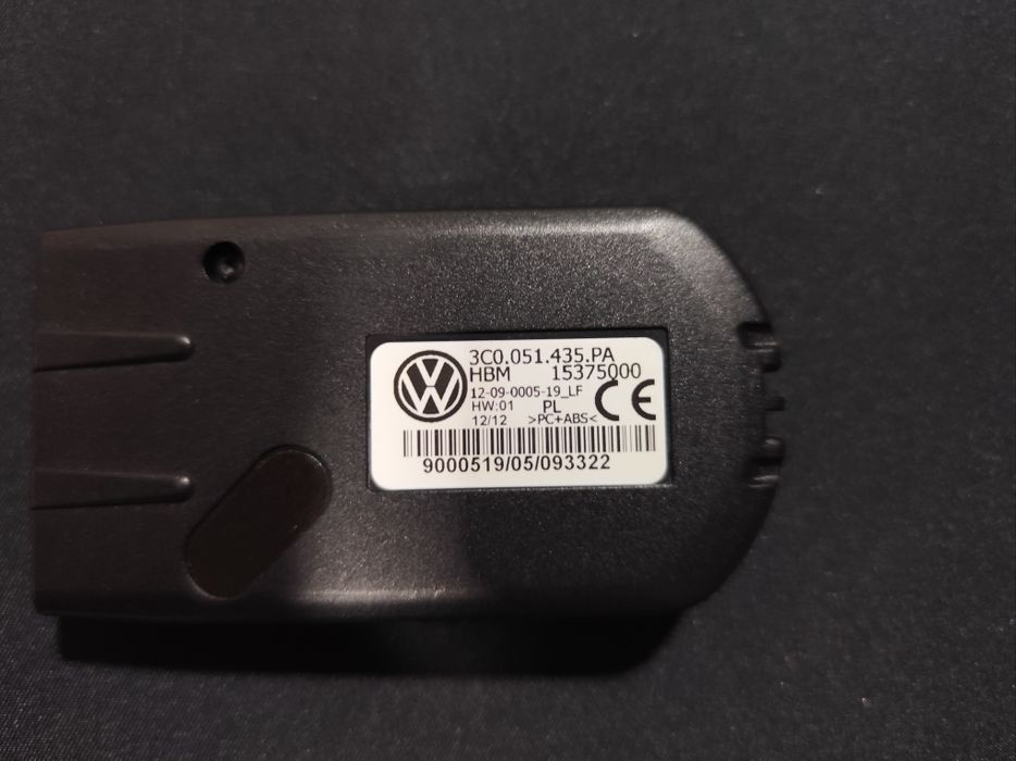 VW Bluetooth Adapter (Original)64740938244993122