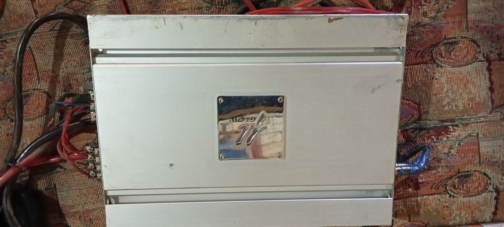 Усилитель  4-канальный m-dimension glow 4075