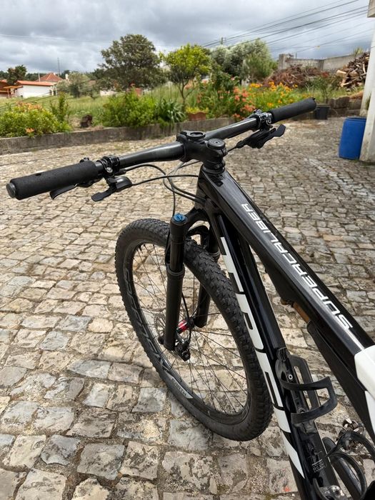 Bicicleta Trek supercaliber usada