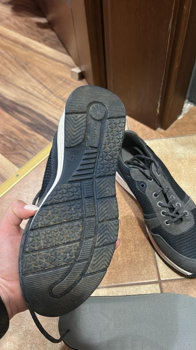 Buty sportowe wojskowe jagodziany