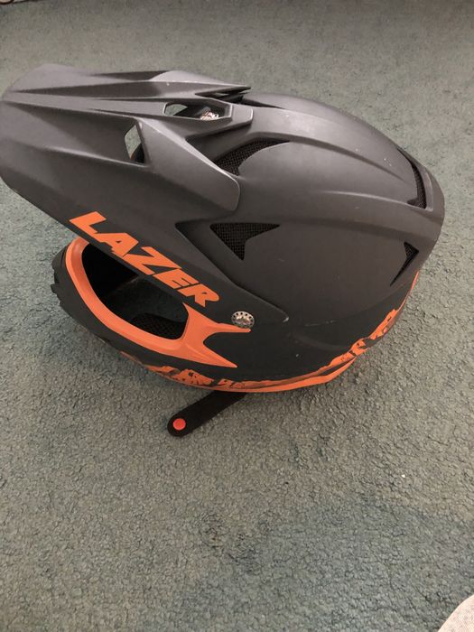 Kask lazer hulajnoga lub rower downhill
