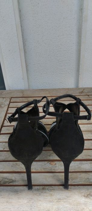 Sandálias,Zara Basic Tamanho41