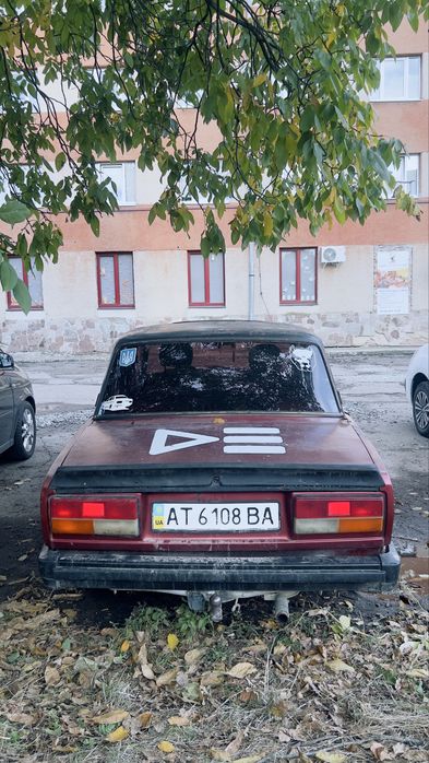 продається ваз 2105