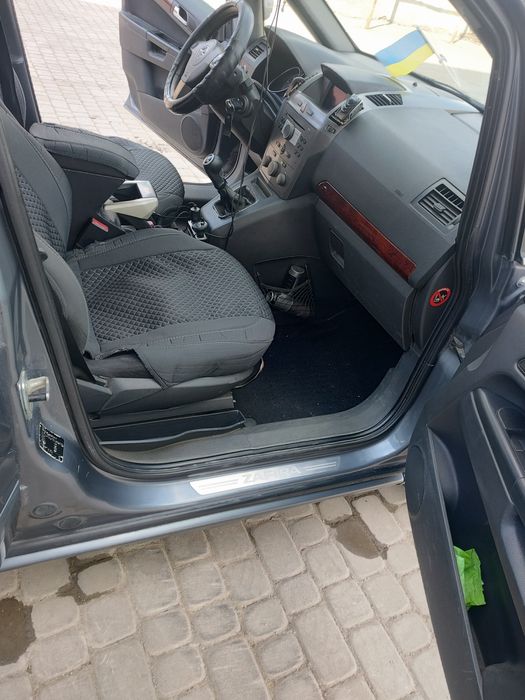 Opel Zafira b 1.9ctdi 2005 рік