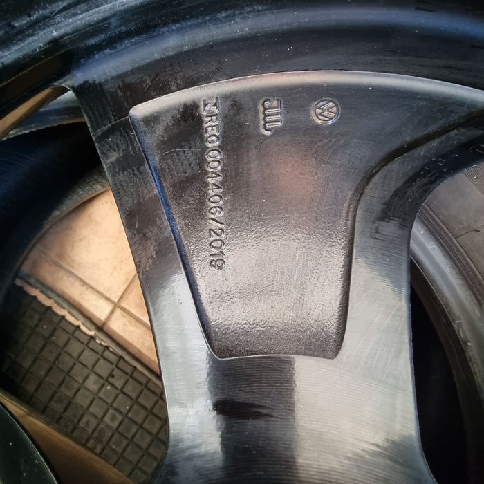 Диски VW R19 5x112 7.5j ET50 ЦО57.1 оригінал
Ціна за 4 диски 25000 грн.
Відправляю НП, Делівері.