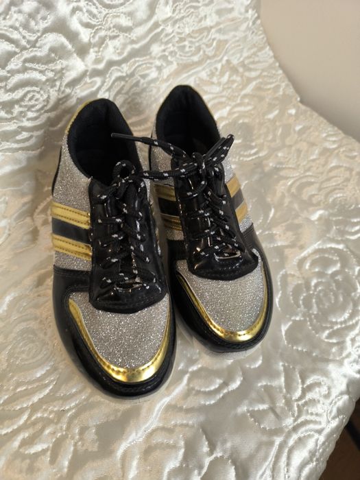 Buty sportowe typu adidasy nowe dziewczęce rozmiar 33