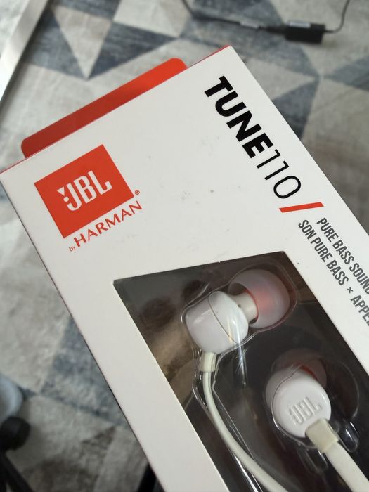 Auriculares fones JBL by HARMAN (TUNE 110)