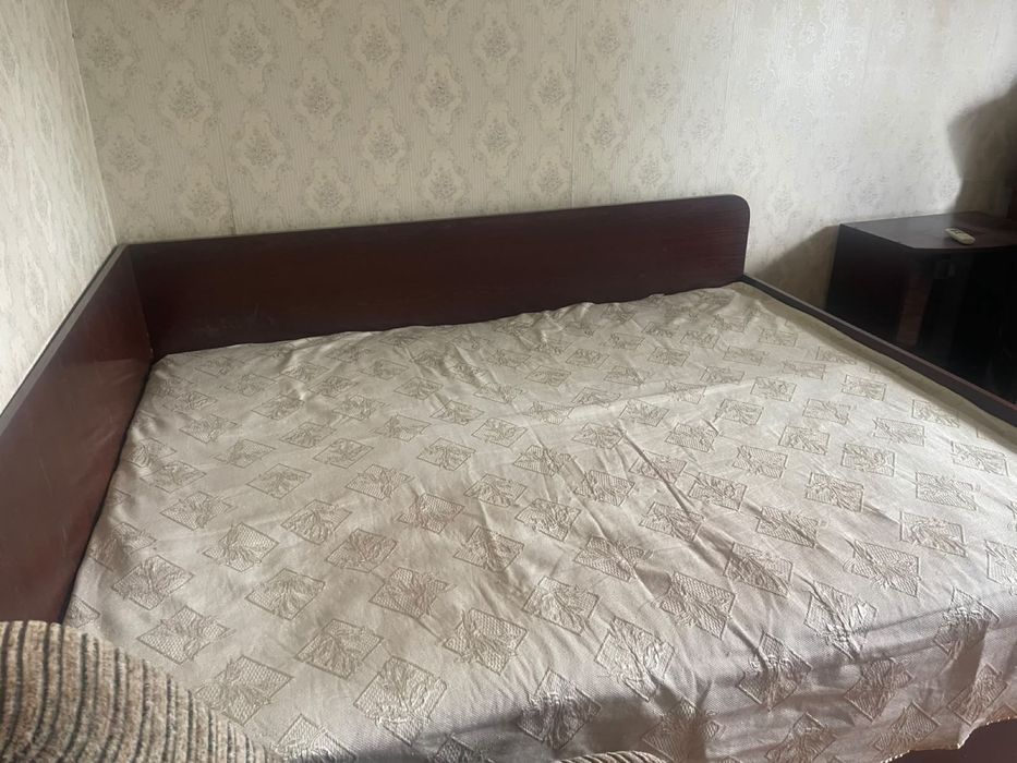 Ліжко двоспальне