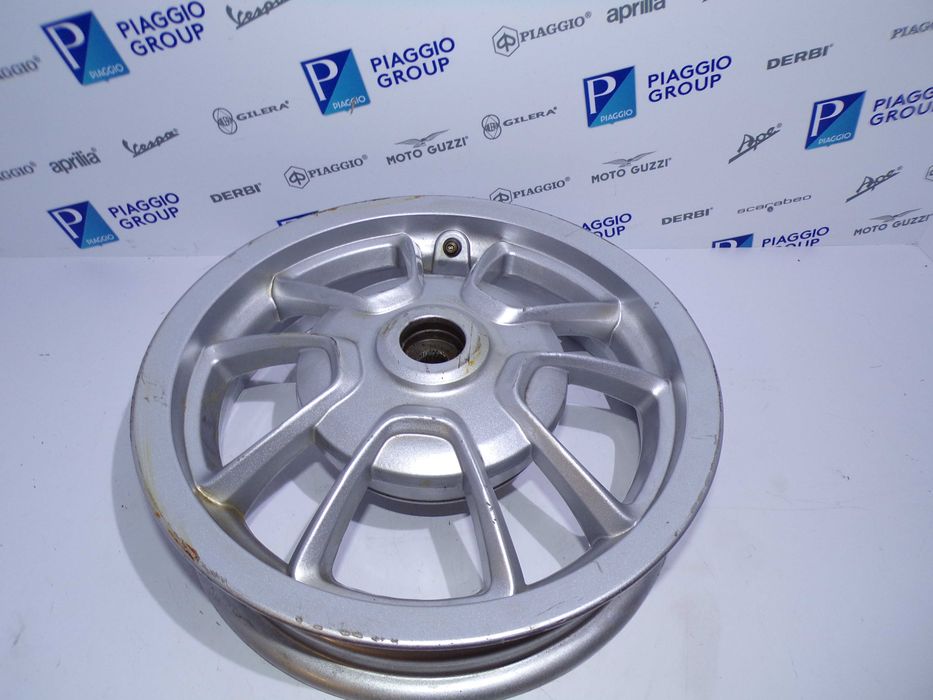 Felga Koło Tył Vespa Primavera 50/125cc Srebrna OEM.