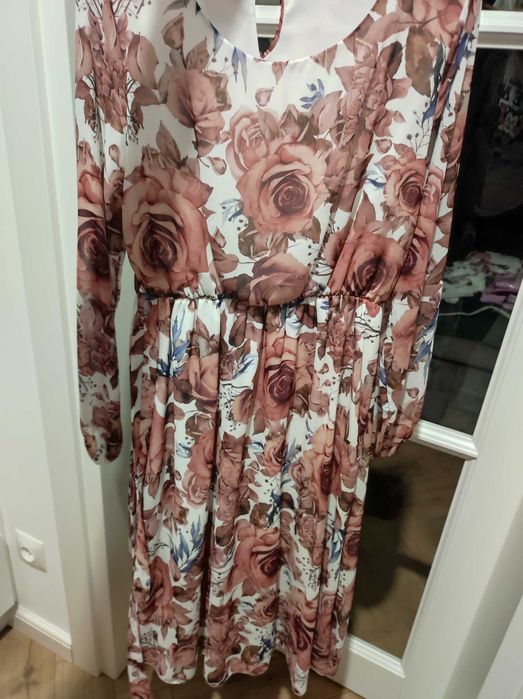 Sukienka w jesienne  róże