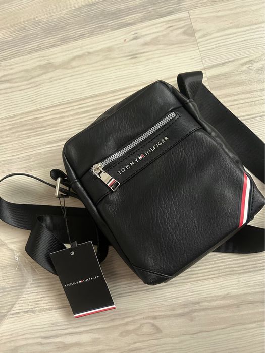 Чоловіча сумка Tommy Hilfiger / Месенджер Томмі Хілфігер через плече барсетка томи хилфигер мужская с бирками Оригінал