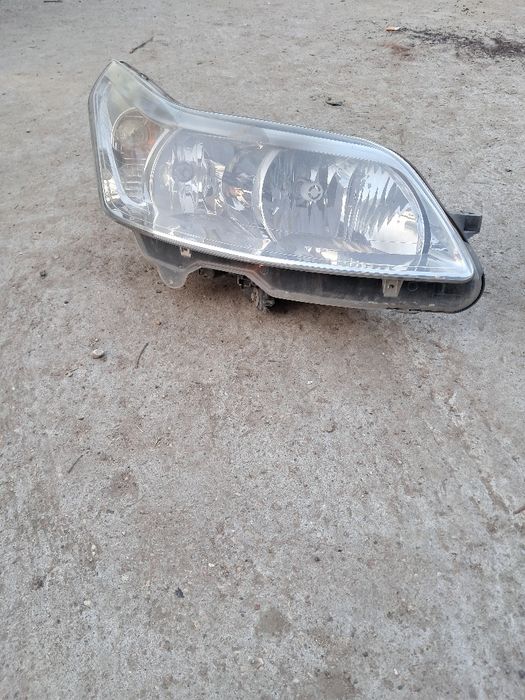 Lampa citroen c4