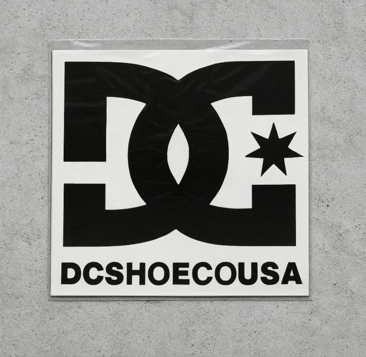 Autocolante DC SHOES
