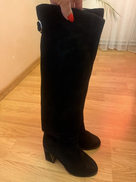 Продам чоботи(натуральний замш)