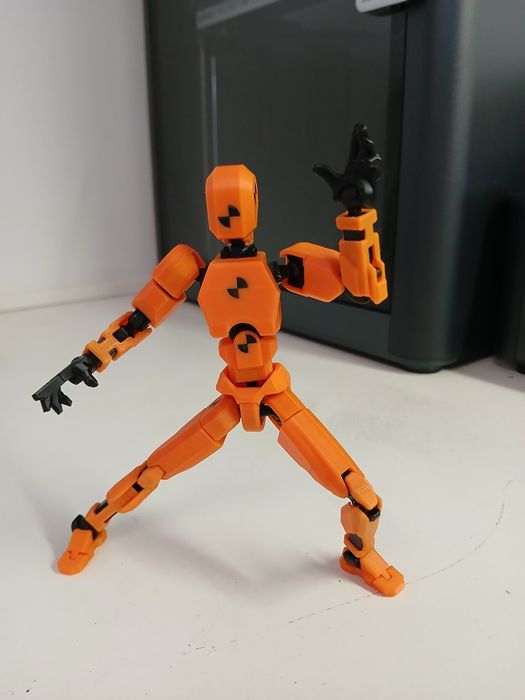 Рухомий робот 3D