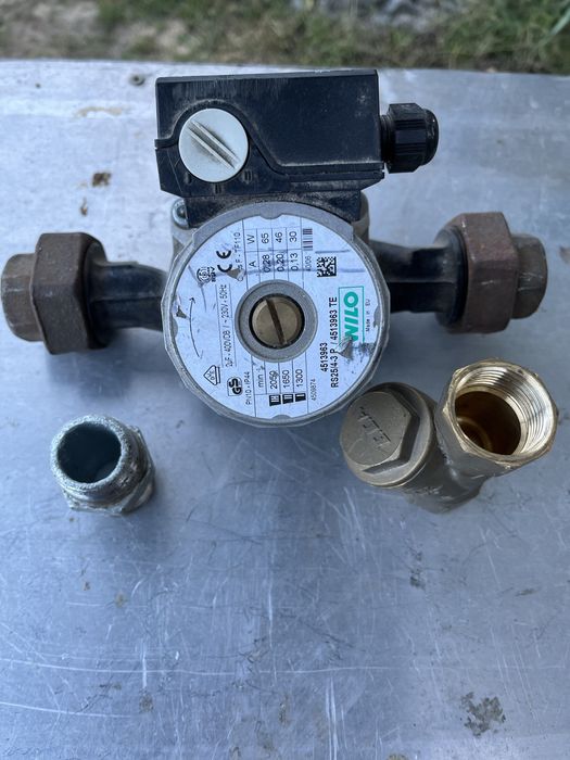 Насос циркуляційний Wilo з обвязкою 1ʼʼ