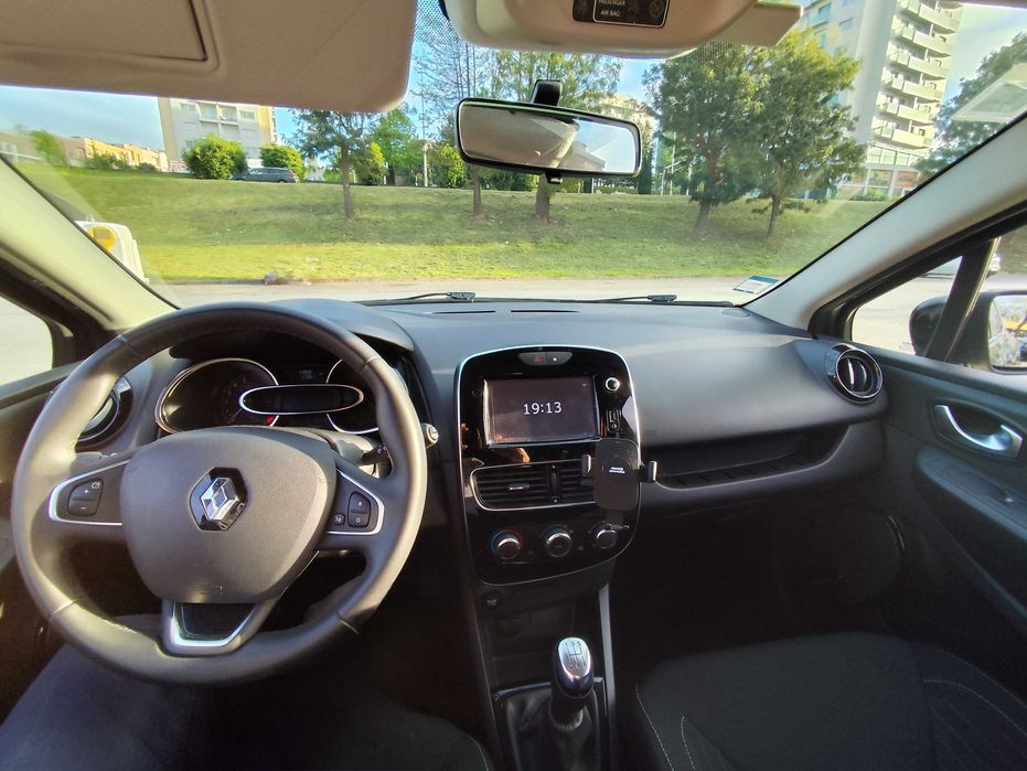 Renault Clio IV Limited TCe 90 • 44.000 km • Como novo