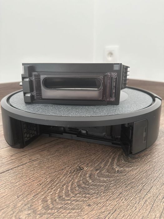 Automatyczny odkurzacz iRobot Roomba i3