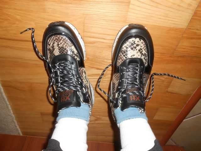 XTI the red touch SNEAKERSY print 39/25 cm