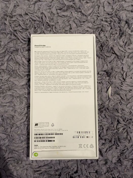 iPhone 15 pro max 256 GB Black Titanium + 6 Etui i akcesoria