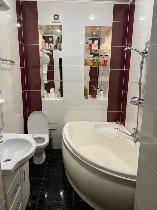 Сдам 2х ком,квартиру посуточно