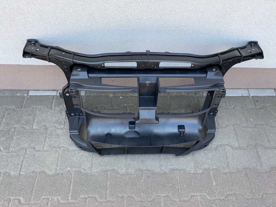BMW E90 LIFT 2008 - pas przedni wzmocnienie