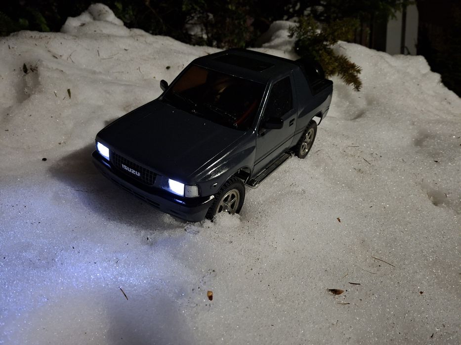Isuzu Mu tamiya RC