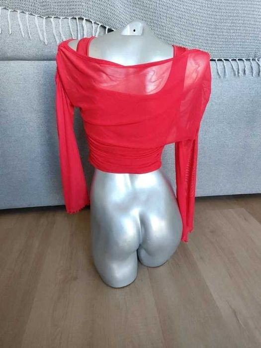 Top vermelho de tamanho M