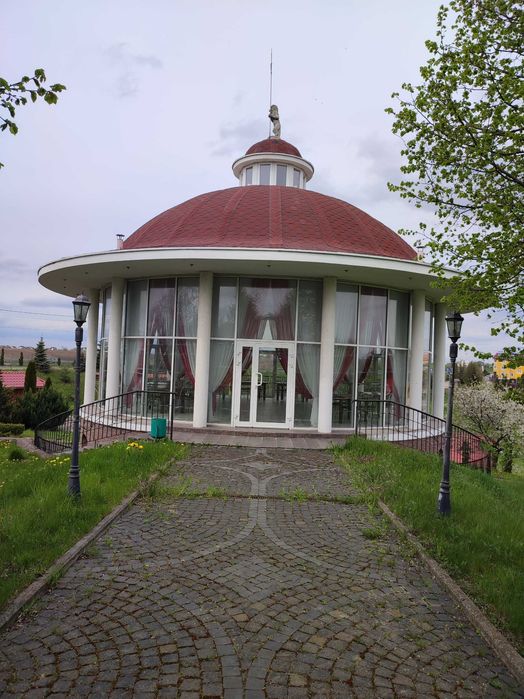 В Омеляна Здам Ресторанно-розважальний комплекс неподалік від міста