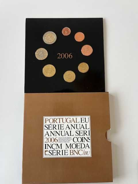 conjunto com 21 set de moedas de euro
