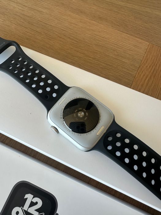 Idealny Apple Watch serii SE 2 gen 44 mm STARLIGHT GPS PERFEKCYJNY!