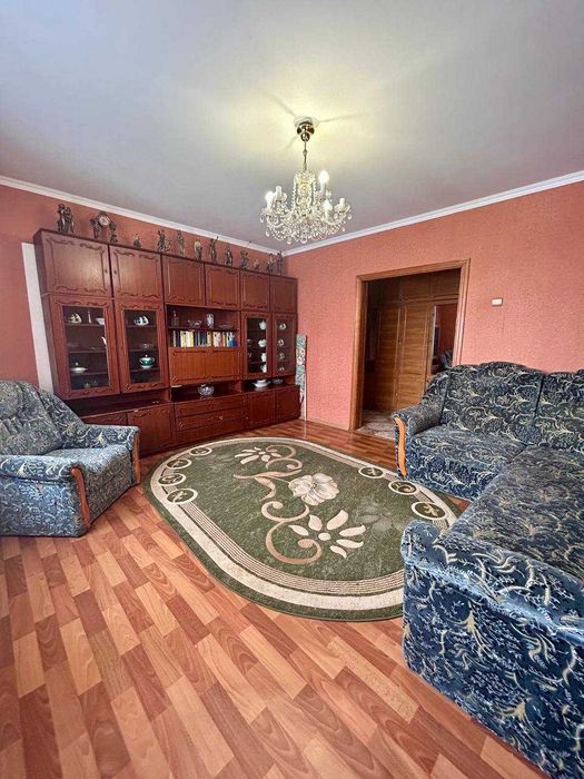 2-кімнатна квартира по вул. Гоголівській