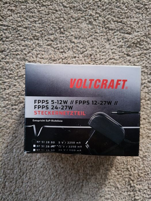 zasilacz wtyczkowy marki VOLTCRAFT.5w 2250 mA