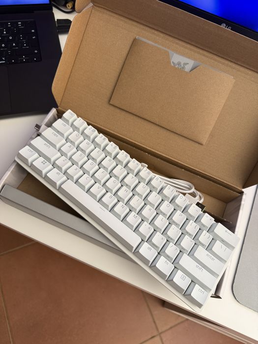 Teclado Razer Huntsman Mini Red Switch