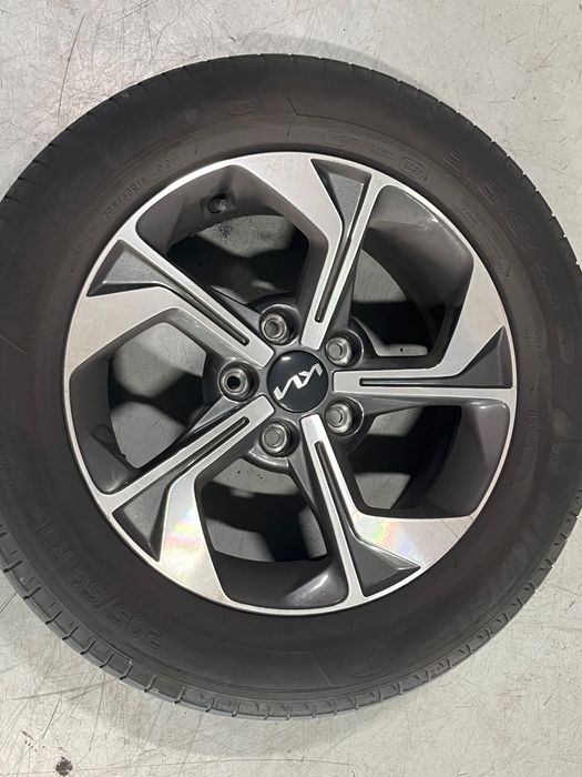 Jantes originais 16 polegadas KIA Xceed como novas