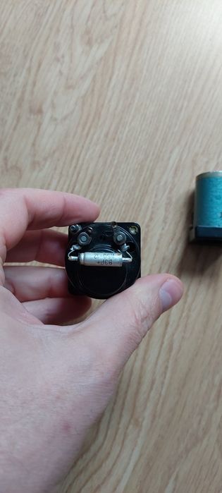 Продам электронные приборы измерения.