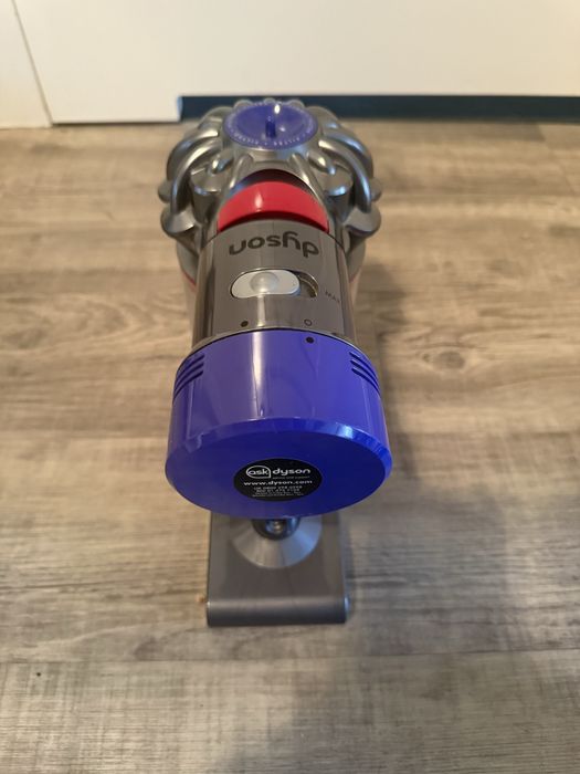 Odkurzacz bezprzewodowy Dyson V8 Absolute | Zestaw akcesoriów, stan bardzo dobry
