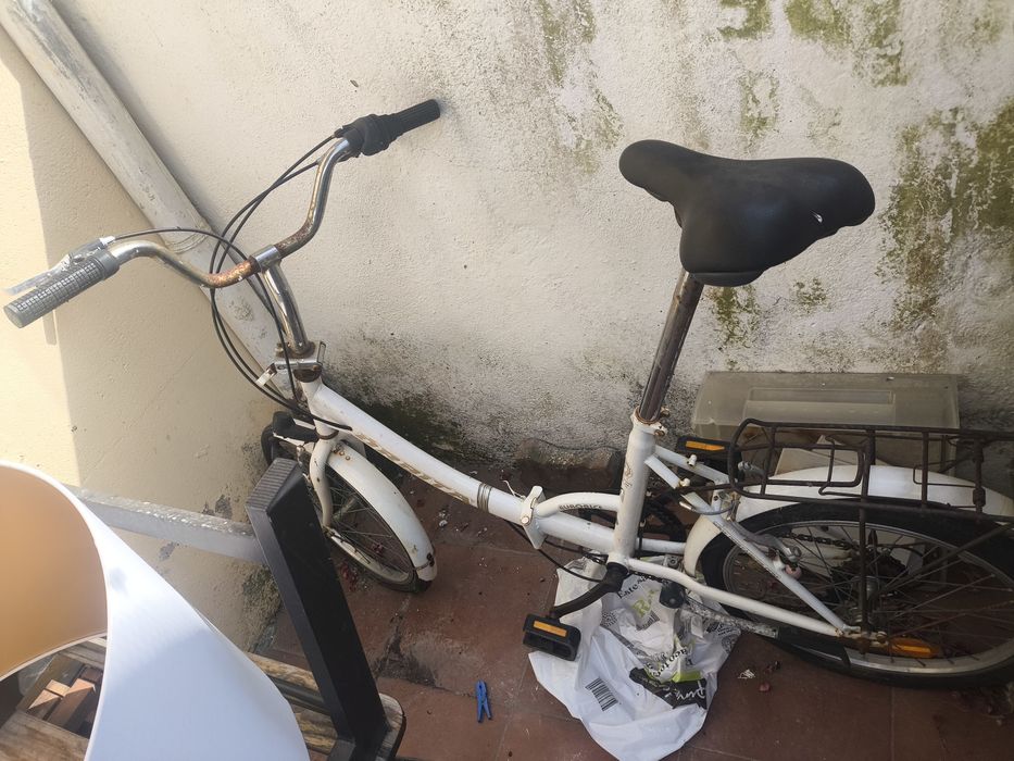 Bicicleta Dobrável Vintage (Estilo Órbita /  Sirla) – Para Restauro.           Apenas em dinheiro sem multibanco