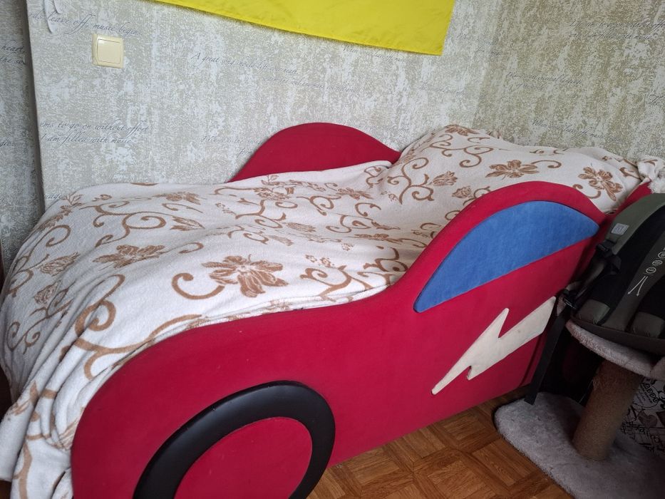 Мебель в дитячу.