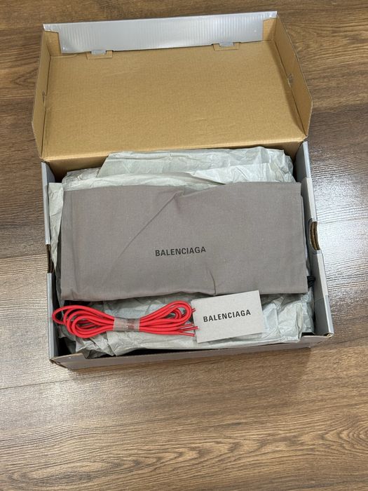 Balenciaga Track2 (39 size)