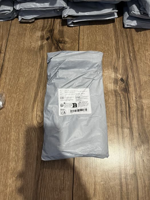 38 czarnych i 38 bialych etui wodoodpornych na telefon