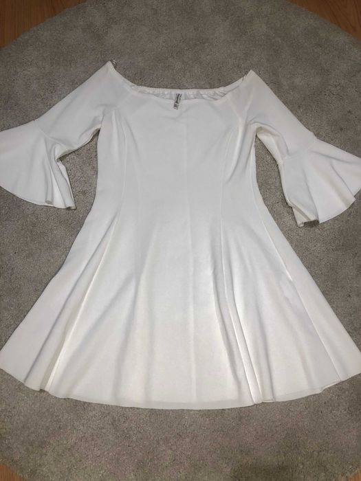 Vestido branco Stradiavarius - Novo