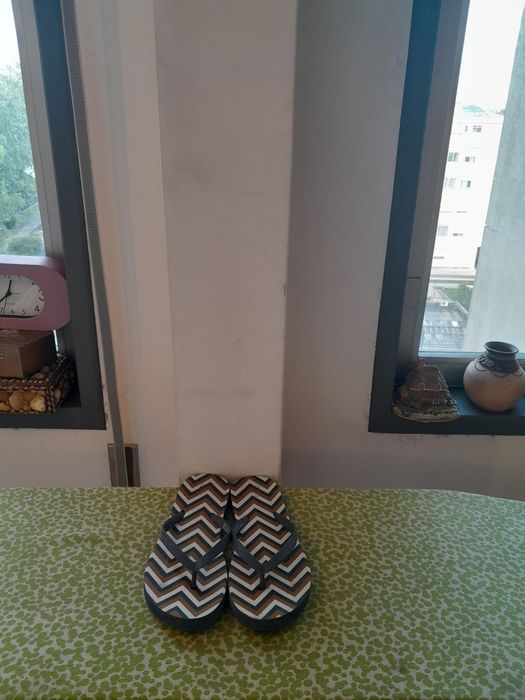 Vendo Chinelos de Senhora muito bonitos como novos