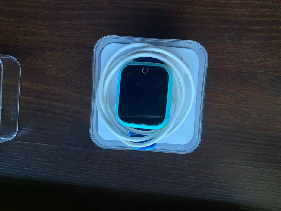 Детские смарт часы - телефон GoGPS ME K18 c сенсорным экраном и играми