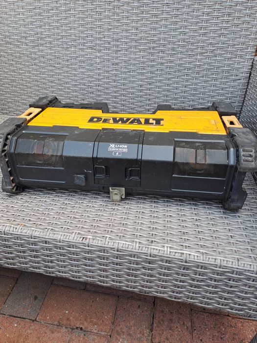 Radio Dewalt  18V