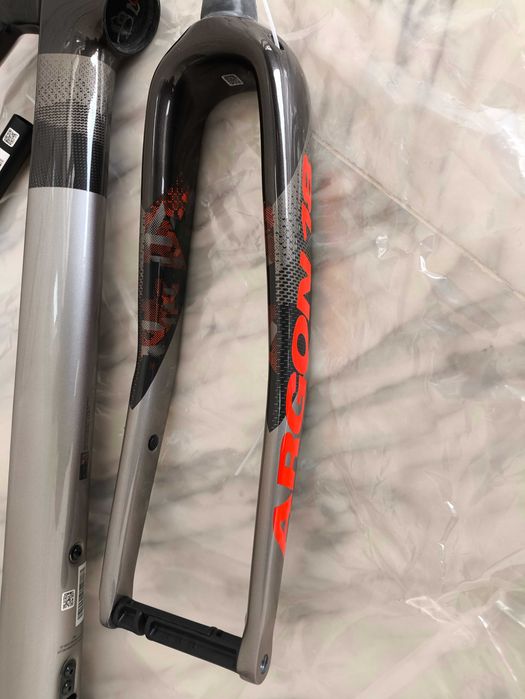 Quadro gravel carbono Argon 18 Dark Matter tamanho S