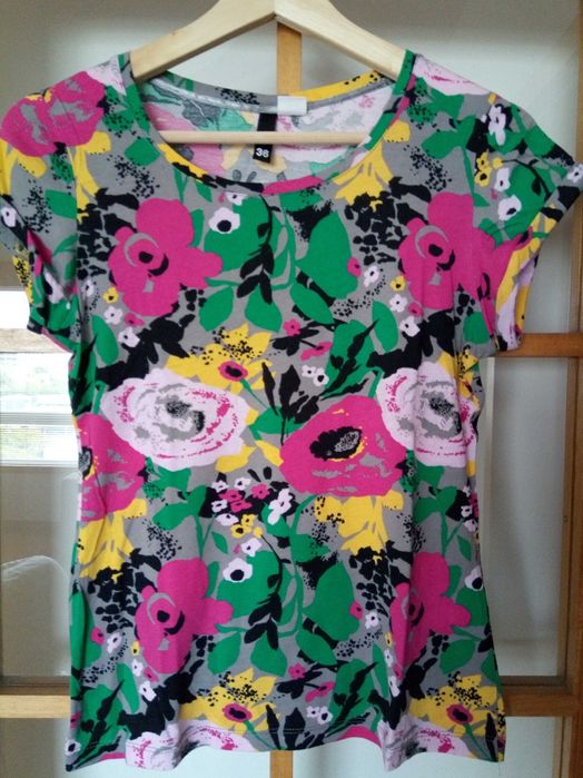 T-shirt flores H&M