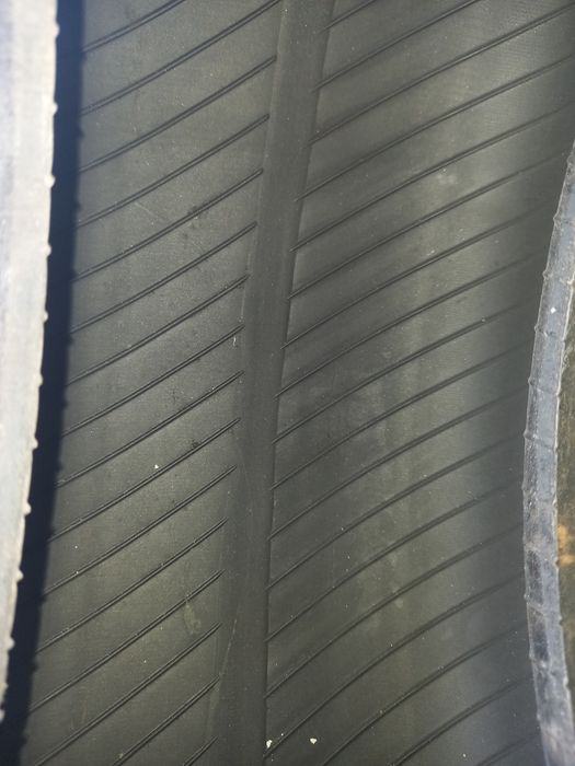 Продам шини р16С 225 65