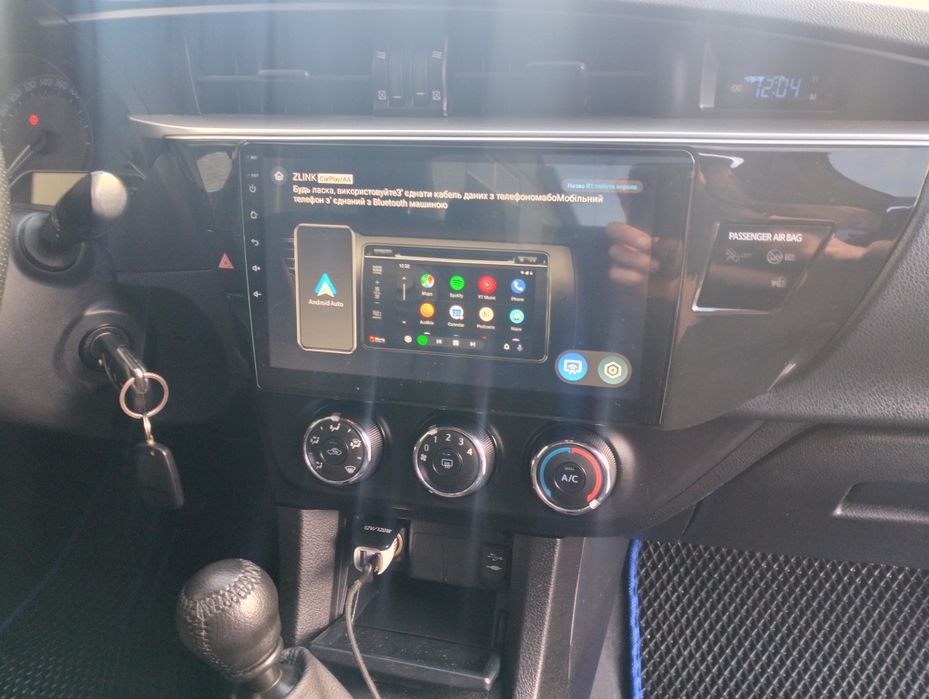 TOYOTA COROLLA 1.33 мт 2013